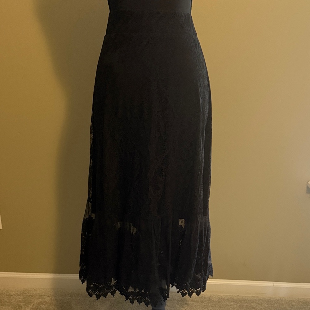 Elegant Black Lace Midi Skirt